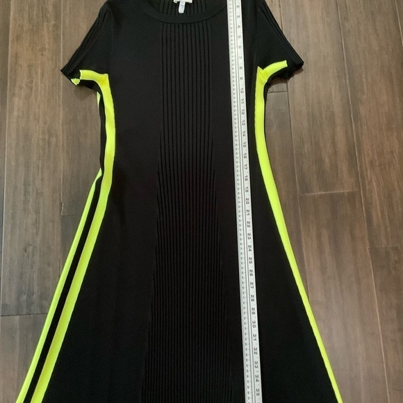 Escada Sport Damouel Black Ribbed Knit Short Sleeve Side-Stripe Dress Size M - Picture 7 of 7